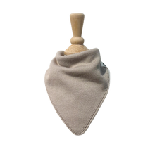 Laden Sie das Bild in den Galerie-Viewer, Pine Cone Copenhagen - Leo Bib - Beige