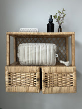 Laden Sie das Bild in den Galerie-Viewer, Pine Cone Copenhagen - Lulu - Nursery Bag - Beige Stripe