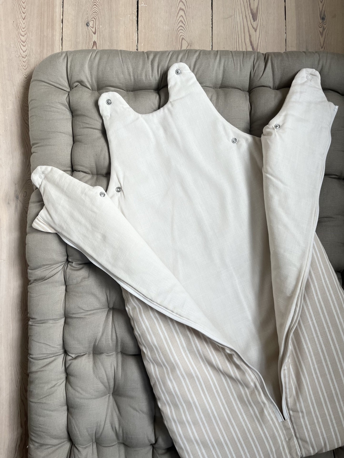 Pine Cone Copenhagen - Sleeping Bag - 0-6m - Beige Stripe