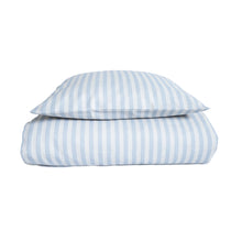 Laden Sie das Bild in den Galerie-Viewer, Pine Cone Copenhagen - Stripe Junior Bedding - Blue Blossom Stripe