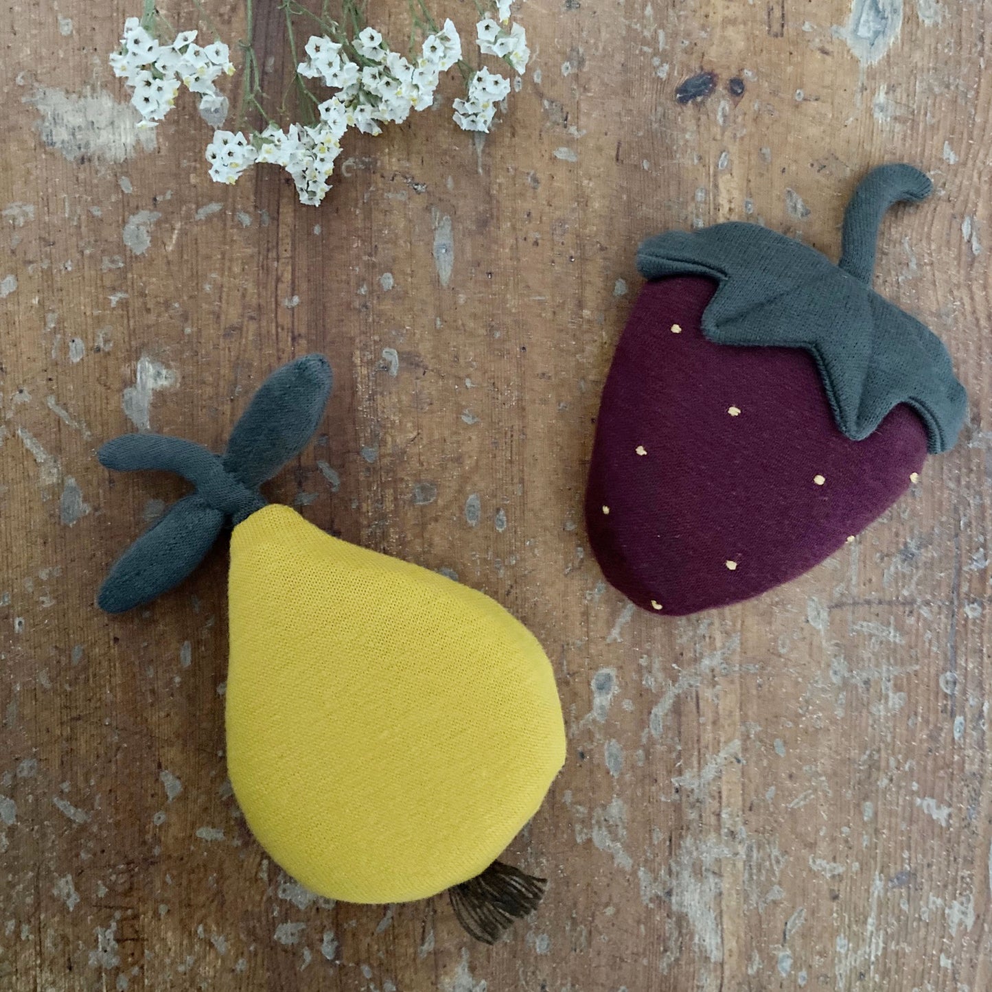 Pine Cone Copenhagen - Strawberry - Crinkle Toy