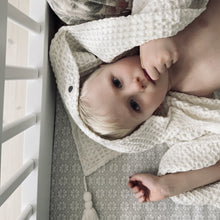 Laden Sie das Bild in den Galerie-Viewer, Pine Cone Copenhagen - Kids Towel - Organic Cotton - Cloud