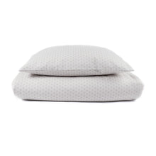 Laden Sie das Bild in den Galerie-Viewer, Pine Cone Copenhagen - Lucca Junior Bedding - Natura Dot