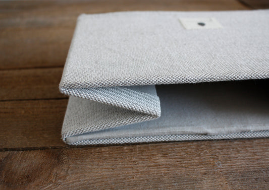 Pine Cone Copenhagen - Carlos Foldbox - Chambray