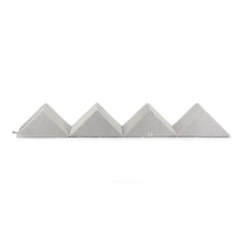 Laden Sie das Bild in den Galerie-Viewer, Pine Cone Copenhagen - Mountain - Happy Play - Light Grey