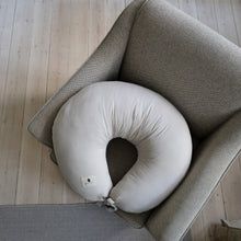 Laden Sie das Bild in den Galerie-Viewer, Pine Cone Copenhagen - Nora Nursery Pillow - Kapok Filling - Natura