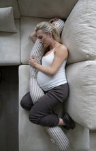 Laden Sie das Bild in den Galerie-Viewer, Pine Cone Copenhagen - Mommy Pillow - Mushroom Stripe