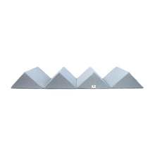 Laden Sie das Bild in den Galerie-Viewer, Pine Cone Copenhagen - Mountain - Happy Play - Sky