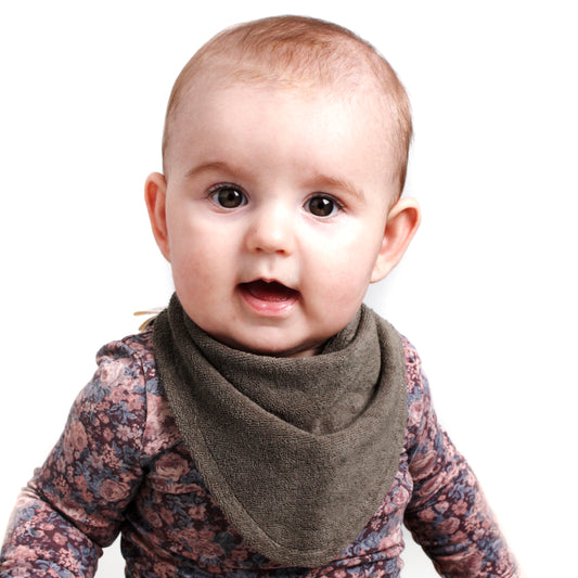 Pine Cone Copenhagen - Lui Bib - Four Leaf Clover