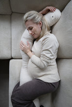 Laden Sie das Bild in den Galerie-Viewer, Pine Cone Copenhagen - Mommy Pillow - Natura Dot