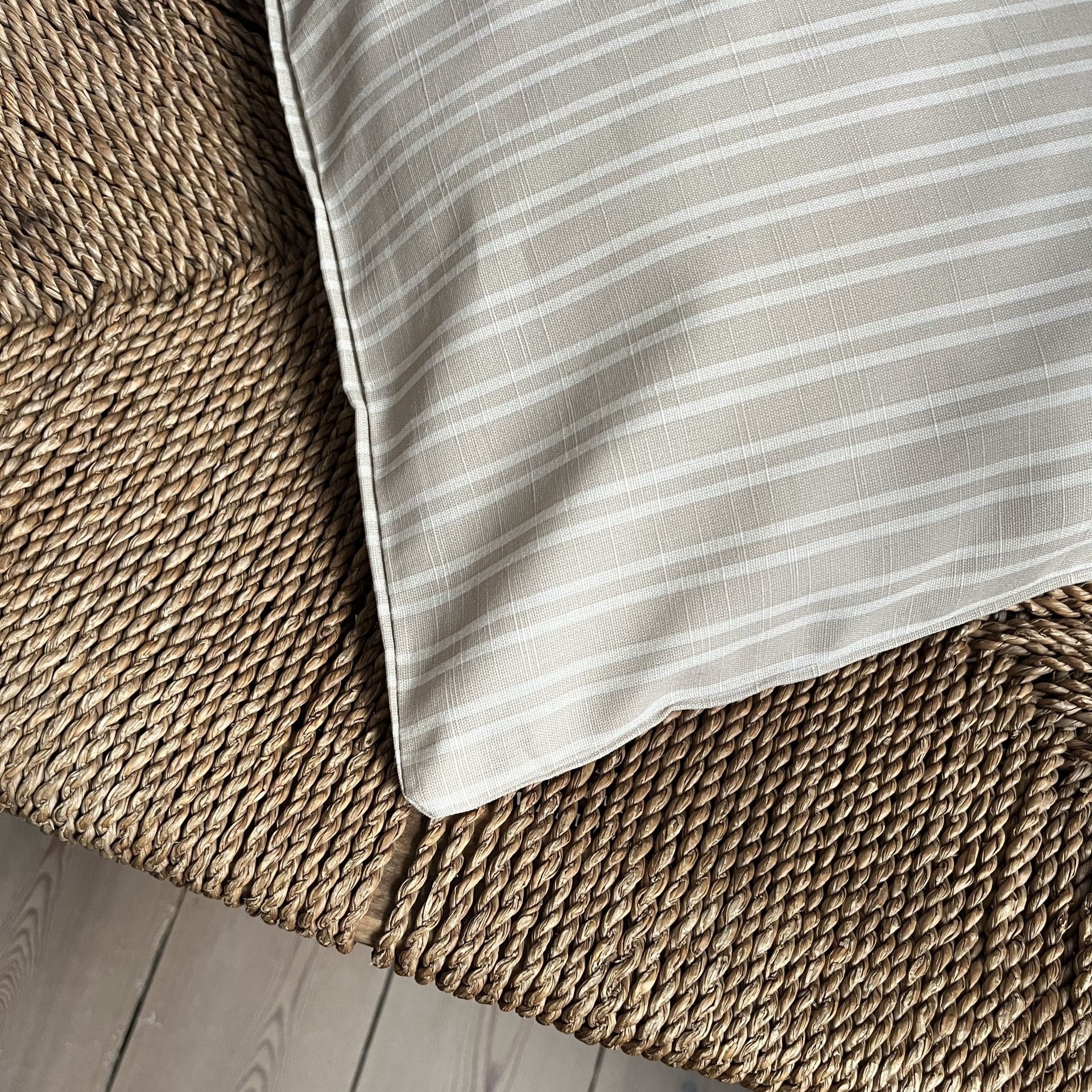 Pine Cone Copenhagen - Junior Bedding - Beige Stripe