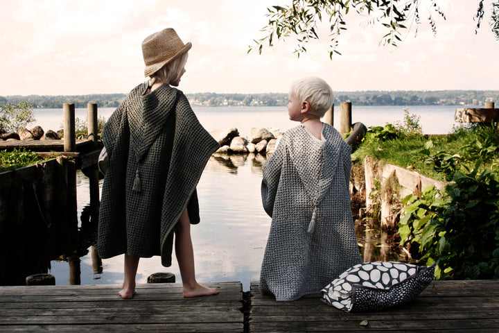 Pine Cone bath poncho for children in organic cotton