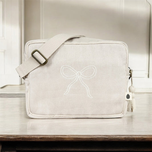 Mini changing bag – sand – lifestyle