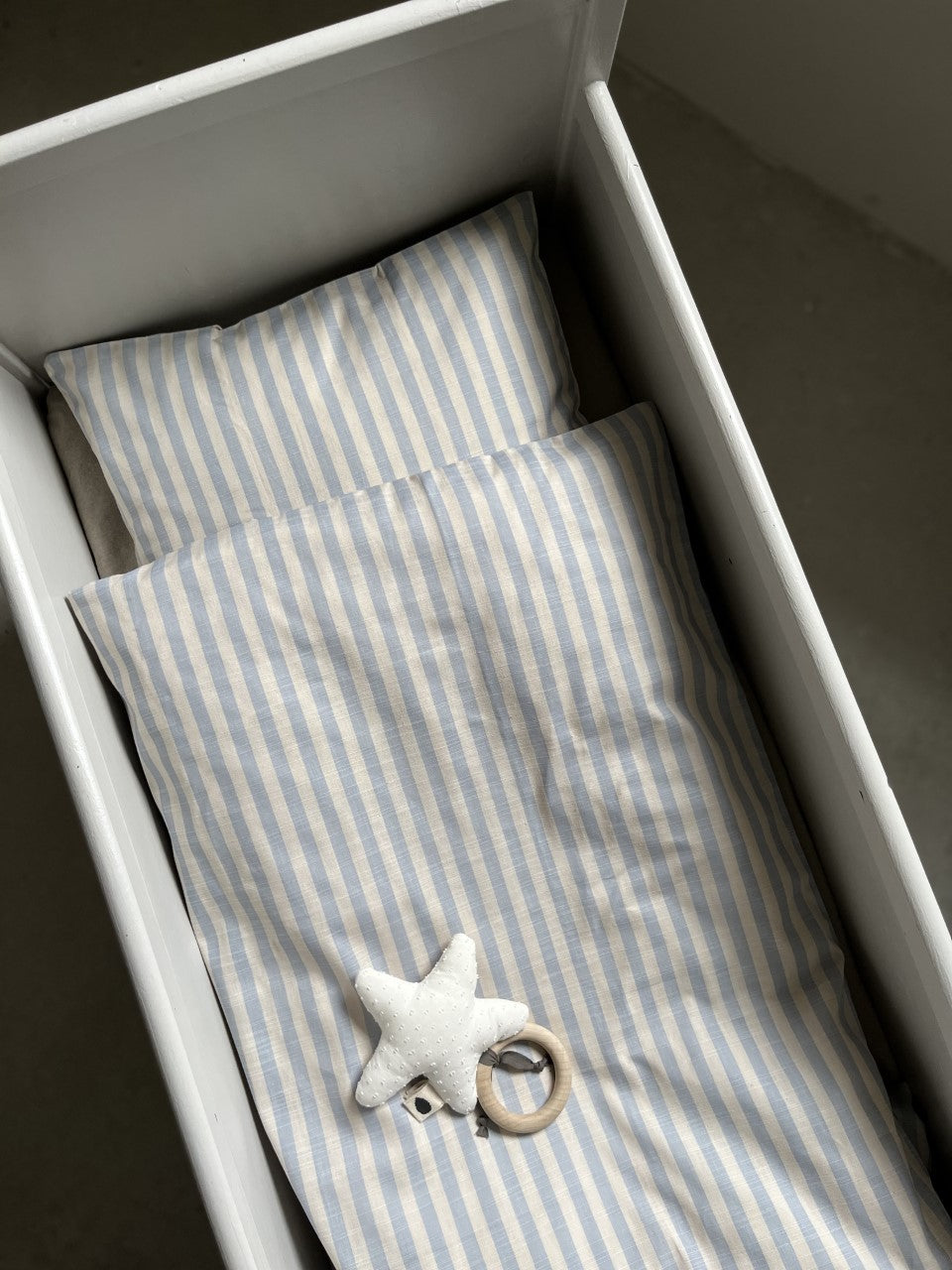 Pine Cone Copenhagen - Stripe Junior Bedding - Blue Blossom Stripe