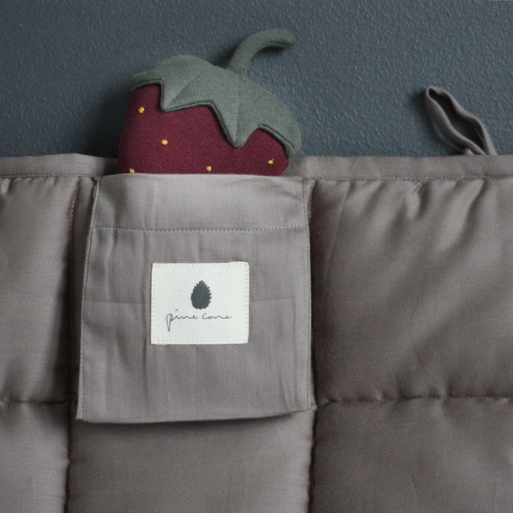 Pine Cone Copenhagen - Strawberry - Crinkle Toy