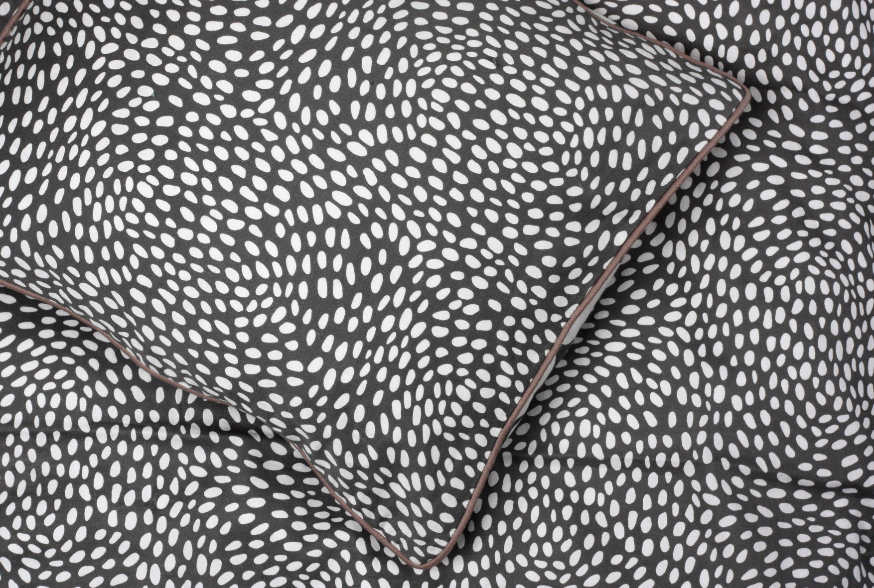 Pine Cone Copenhagen - Junior Bedding - Herd/Flow Shark