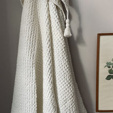 Laden Sie das Bild in den Galerie-Viewer, Pine Cone Copenhagen - Kids Towel - Organic Cotton - Cloud