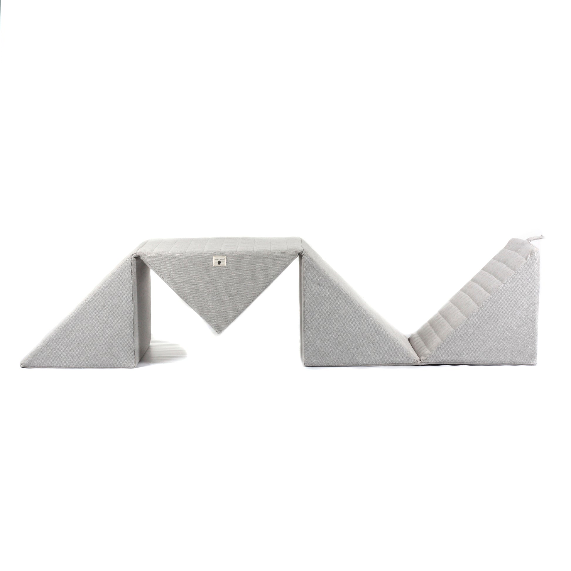 Pine Cone Copenhagen - Mountain - Happy Play - Light Grey