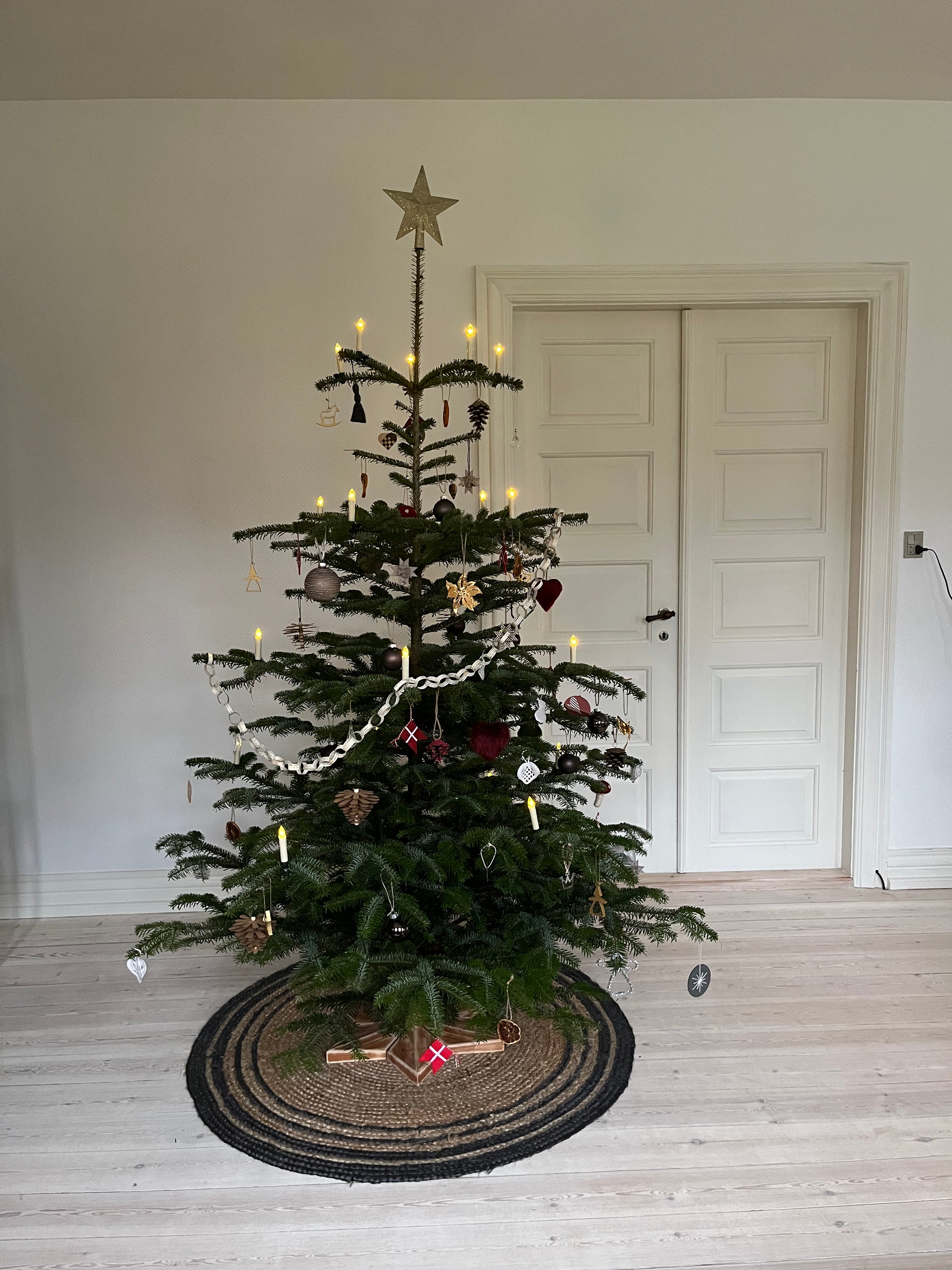 Pine Cone Copenhagen - Jute Carpet